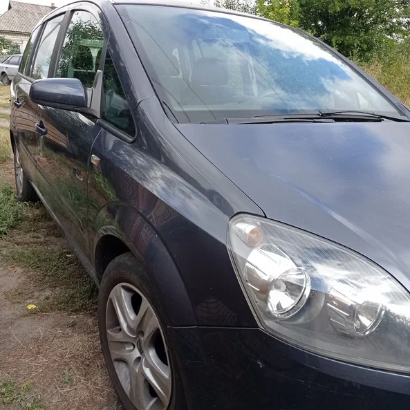 Opel Zafira 2006 - 1
