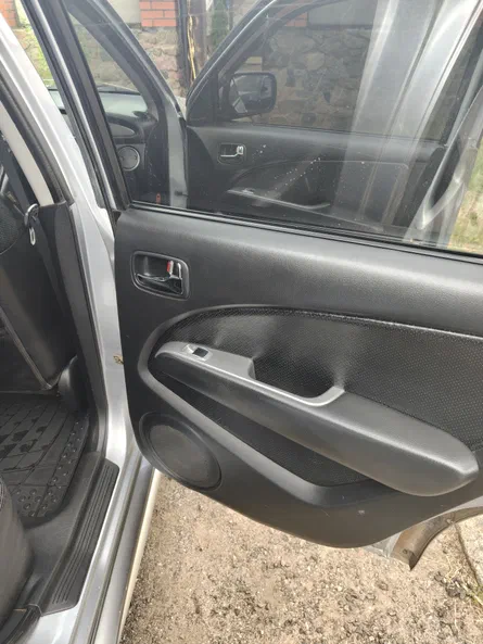 Mitsubishi Outlander 2004 - 4