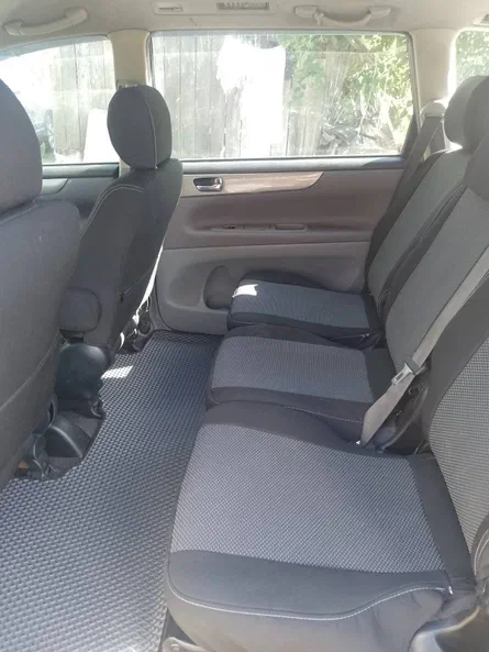 Toyota Avensis Verso 2001 - 6