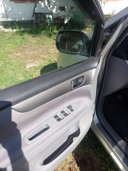 Toyota Avensis Verso 2001 - 11