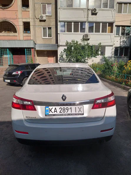 Renault Latitude 2011 - 3