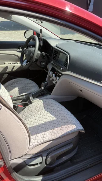 Hyundai Elantra 2018 - 8