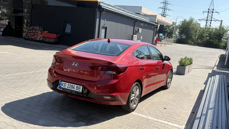 Hyundai Elantra 2018 - 6