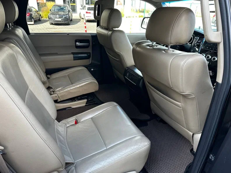 Toyota Sequoia 2014 - 6