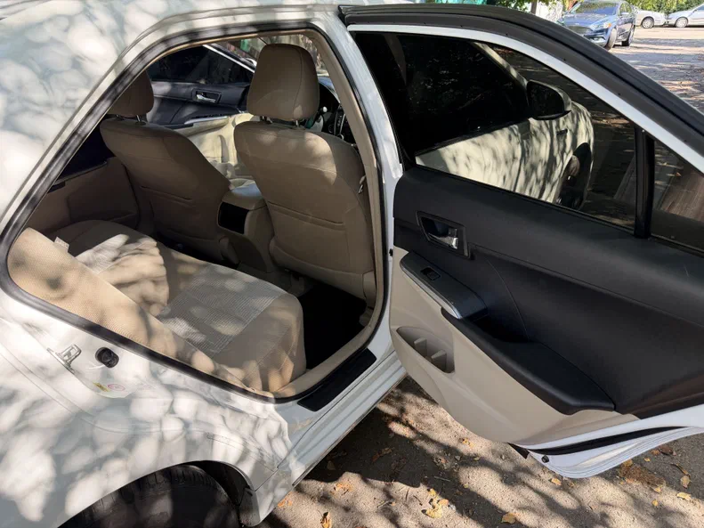 Toyota Camry 2012 - 3
