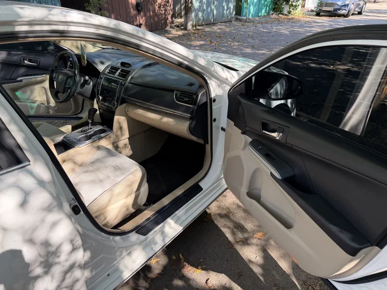 Toyota Camry 2012 - 16