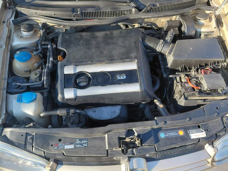 Volkswagen Golf 2002 - 5