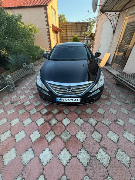 Hyundai Sonata 2011 - 3