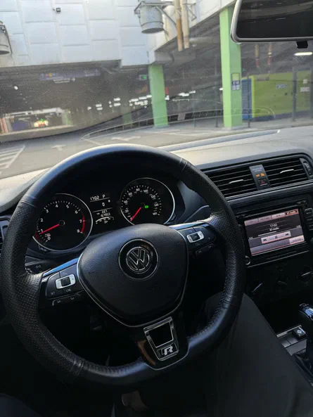 Volkswagen Jetta 2015 - 6