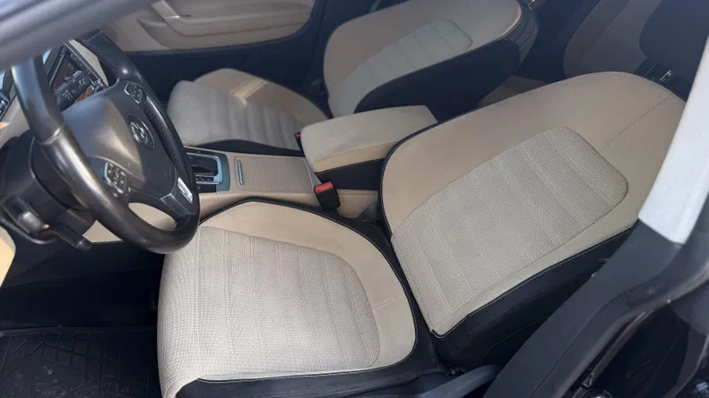 Volkswagen Passat CC 2012 - 17