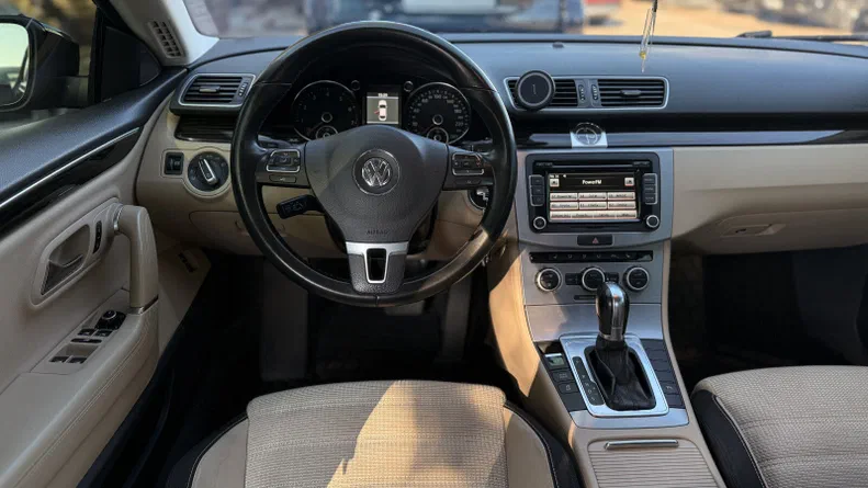 Volkswagen Passat CC 2012 - 9