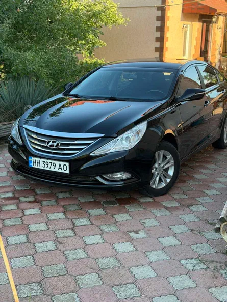 Hyundai Sonata 2011 - 4