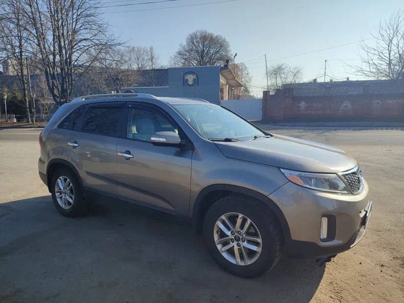 Kia Sorento 2013 - 1