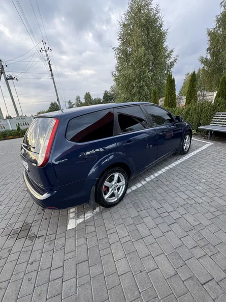Ford Focus 2010 - 4