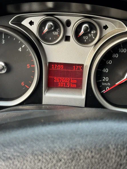 Ford Focus 2010 - 18