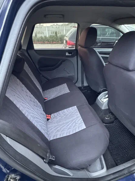 Ford Focus 2010 - 10