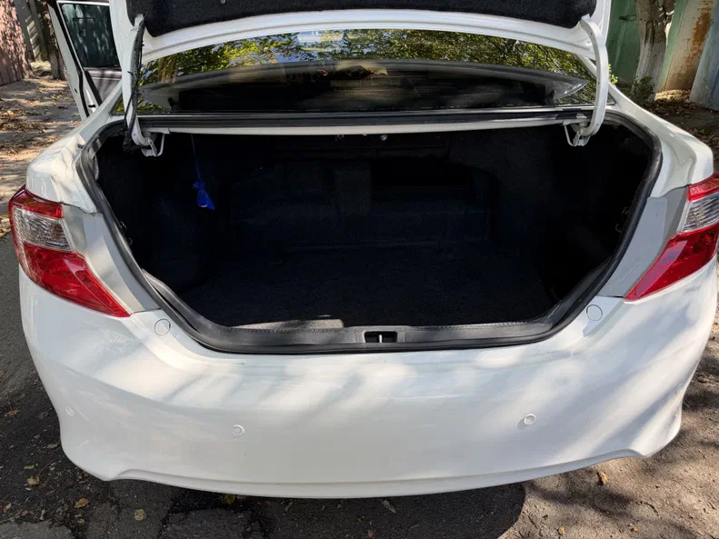 Toyota Camry 2012 - 10