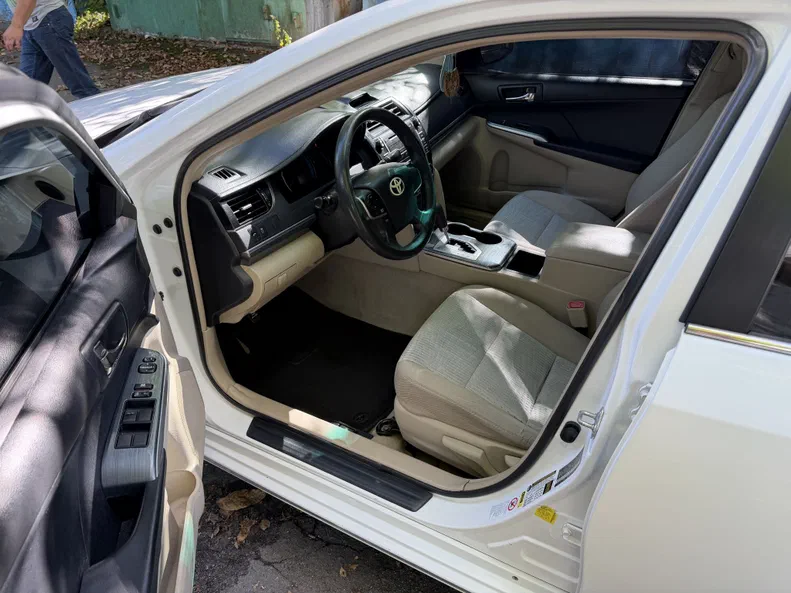 Toyota Camry 2012 - 1