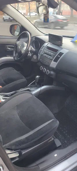 Mitsubishi Outlander 2010 - 6