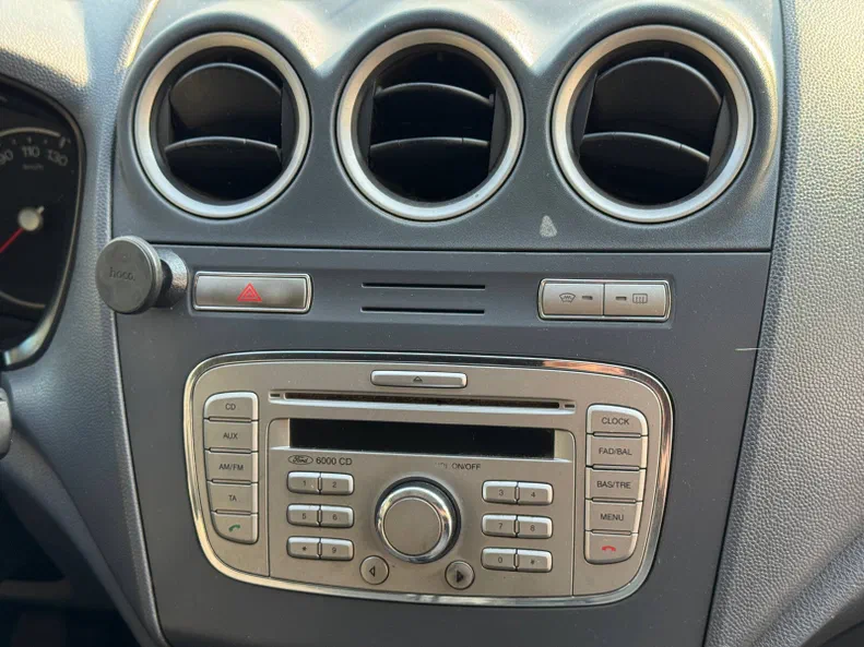 Ford Transit Connect 2011 - 17