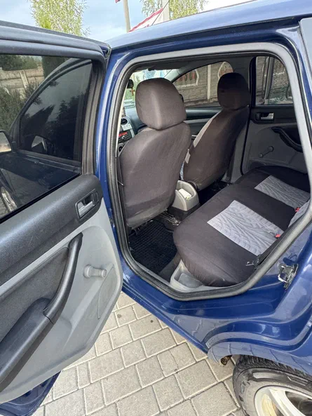 Ford Focus 2010 - 11