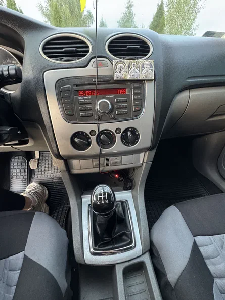 Ford Focus 2010 - 7