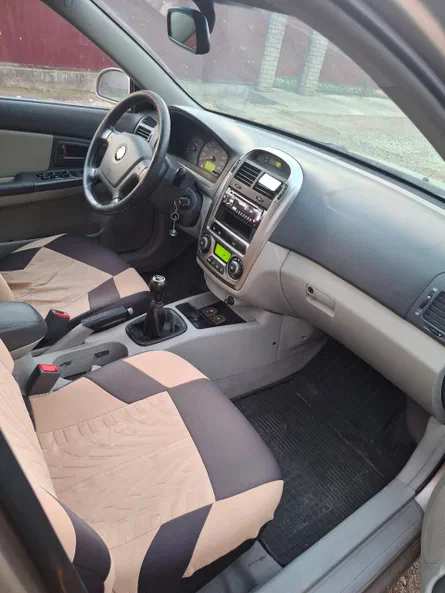 Kia Cerato 2004 - 4