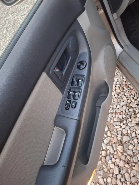 Kia Cerato 2004 - 8