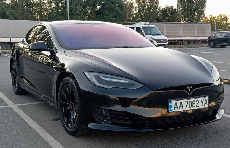 Tesla Model S 2017 - 2