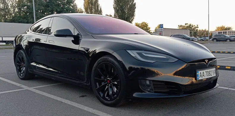 Tesla Model S 2017 - 3