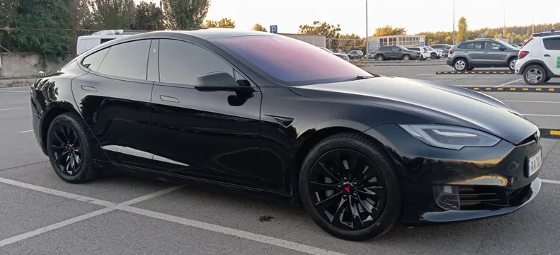 Tesla Model S 2017 - 5