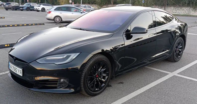 Tesla Model S 2017 - 6