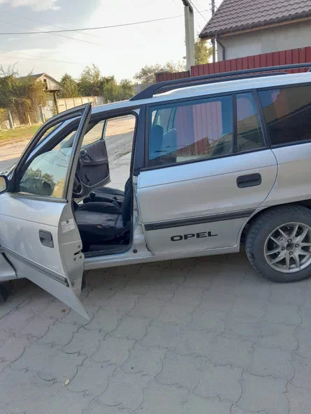 Opel Astra 1995 - 4
