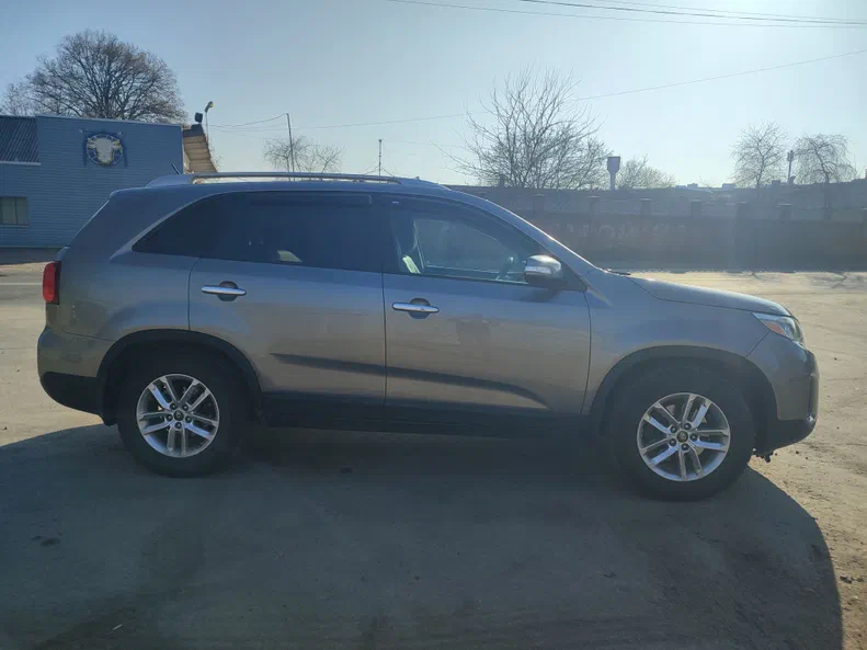 Kia Sorento 2013 - 4