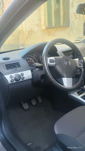 Opel Astra 2009 - 7