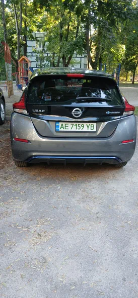 Nissan Leaf 2018 - 6