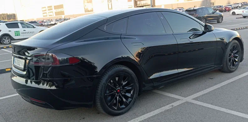 Tesla Model S 2017 - 7