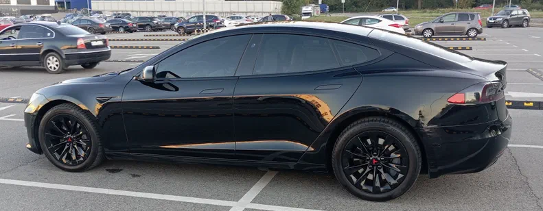 Tesla Model S 2017 - 1