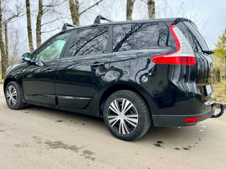 Renault Scenic 2013 - 9