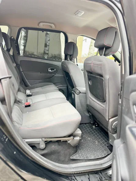 Renault Scenic 2013 - 19