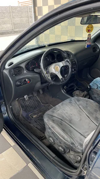 Hyundai Elantra 1995 - 4