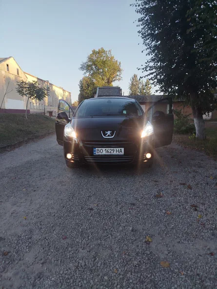 Peugeot 5008 2009 - 2