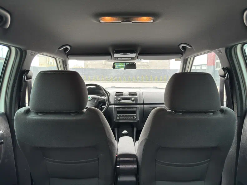 Skoda Fabia 2011 - 9