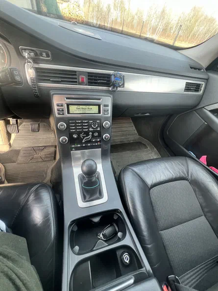 Volvo V70 2010 - 8