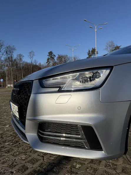 Audi A4 2018 - 21