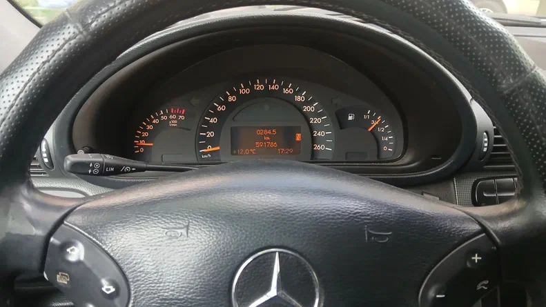 Mercedes-Benz C-Класс 2003 - 8
