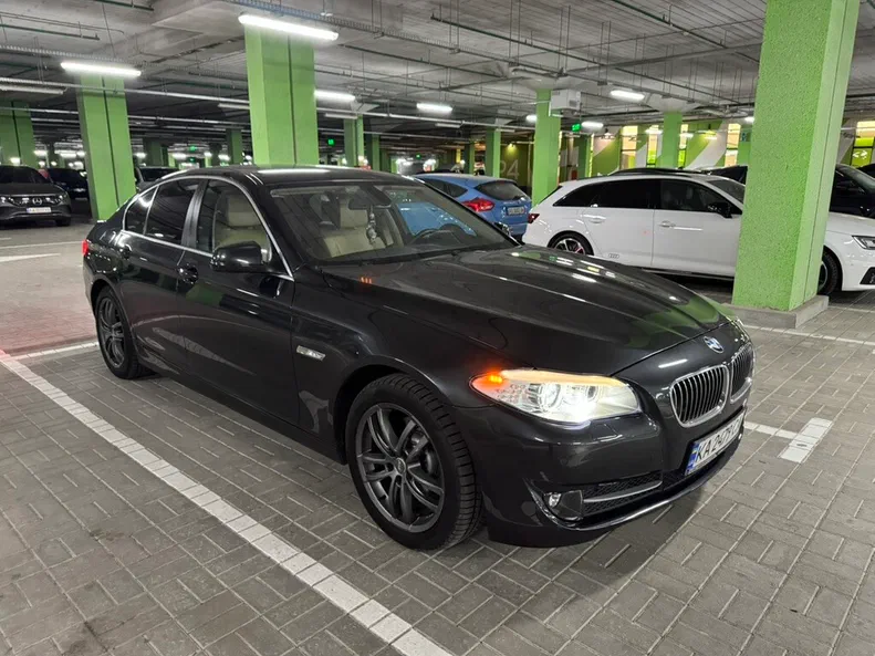 BMW 5 серии 2011 - 5