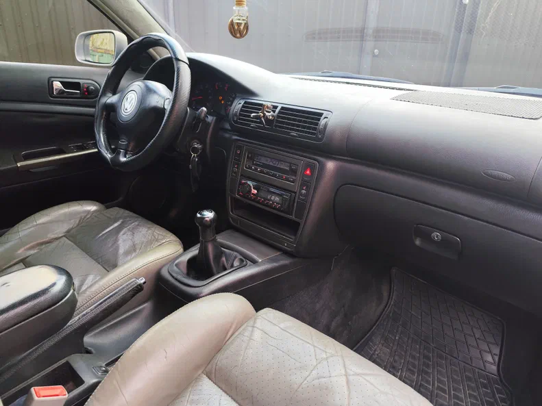 Volkswagen Passat 2000 - 6