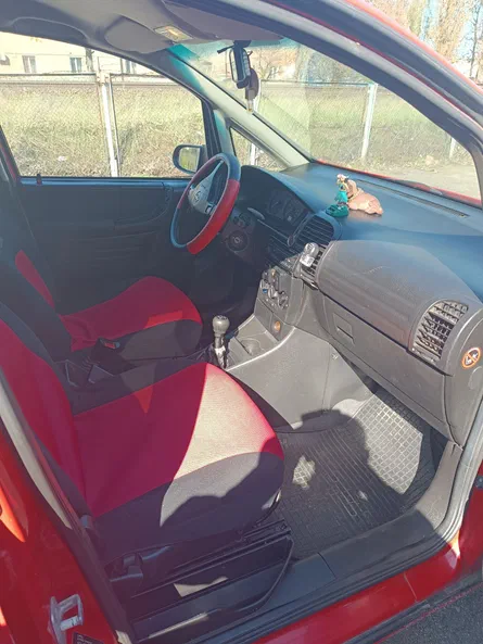 Opel Zafira 2002 - 12