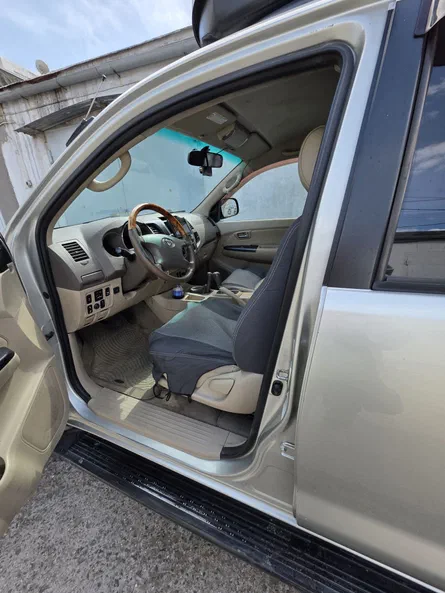 Toyota Fortuner 2005